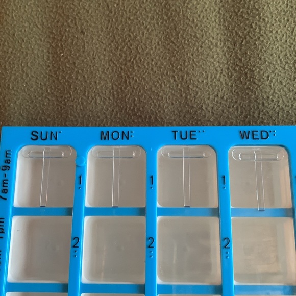 Medication organizer. Approximately 12 1/2” x 8” x 1 1/2” - Picture 2 of 10